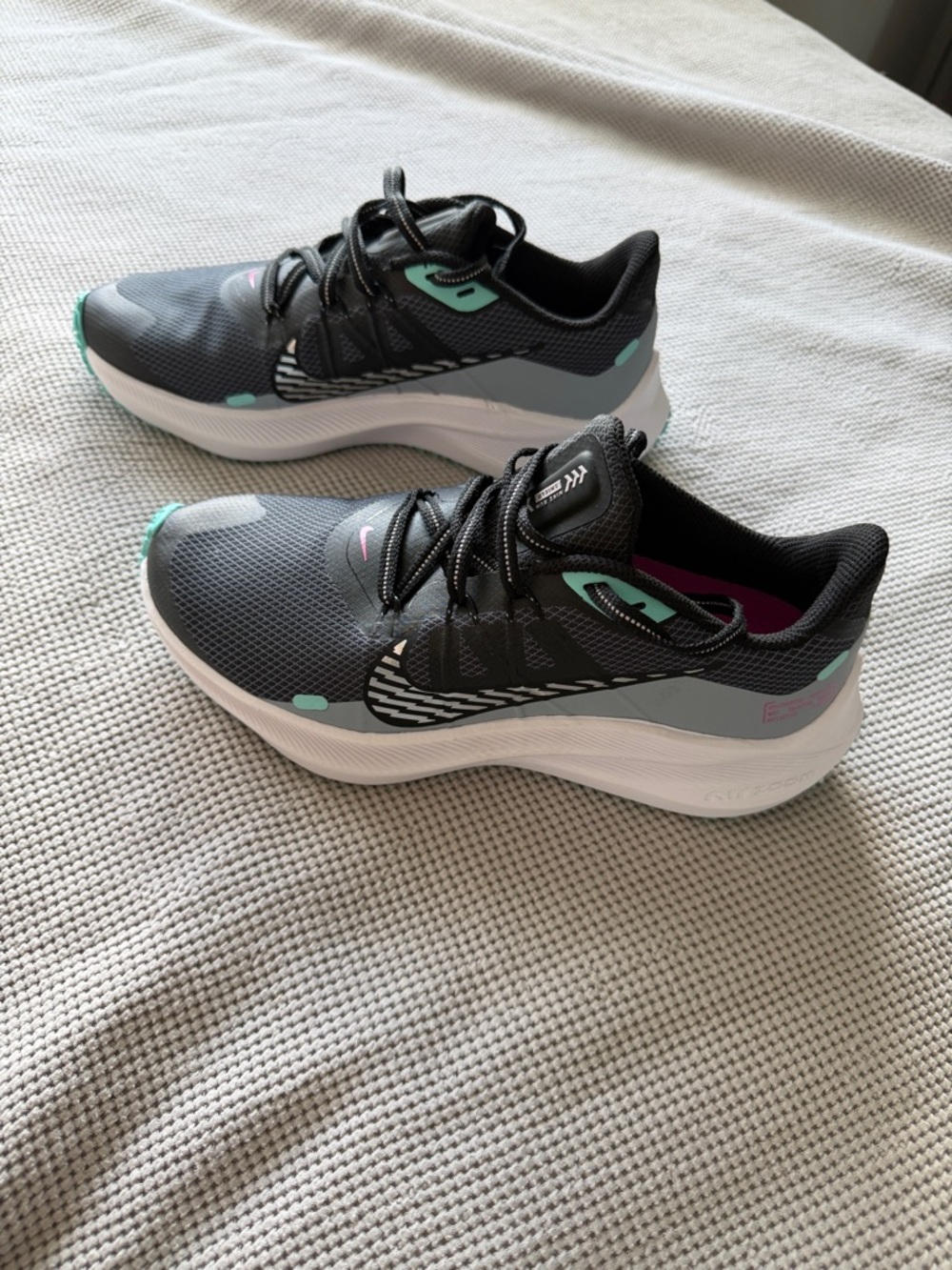 NWOT! Nike Winflo 7 Shield Women’s Grey and Teal Athletic Running Shoes